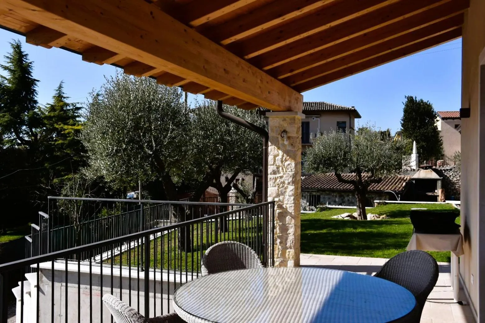 Villetta Giare Costermano 0*,